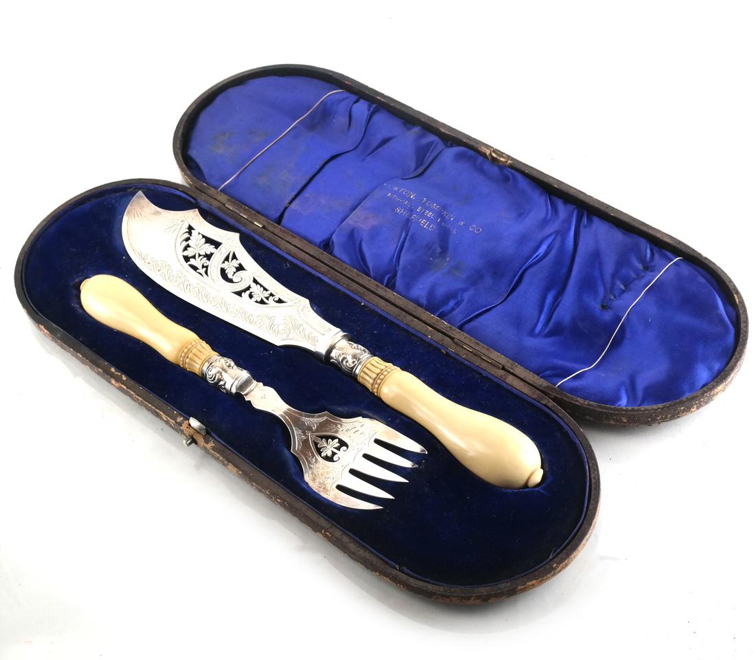 Two-Piece Victorian Serving Set (1 of 4)