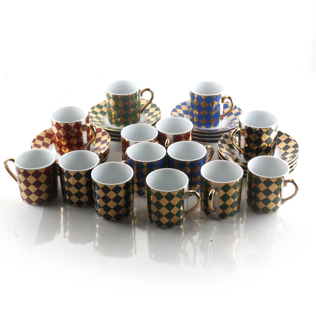 30 Pcs Japanese Porcelain Dishes (1 of 3)