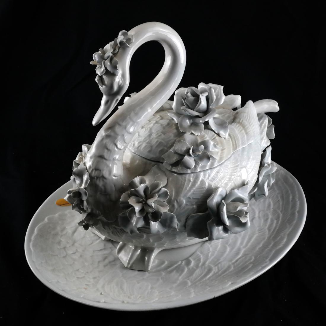 Italian Faience Soup Tureen, Underplate (1 of 7)
