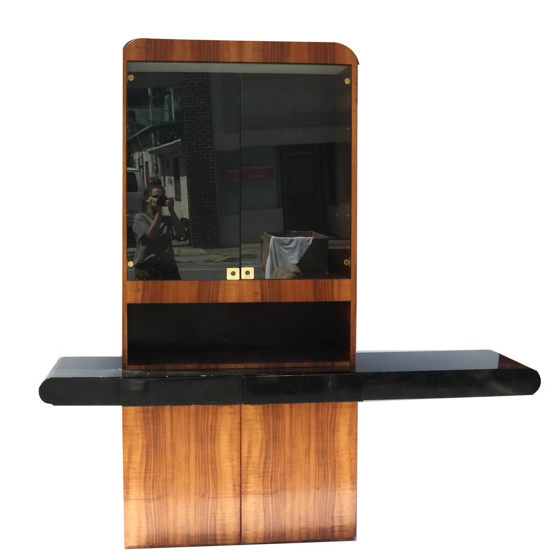 Vladimir Kagan Designed Display Vitrine Cabinet (1 of 11)