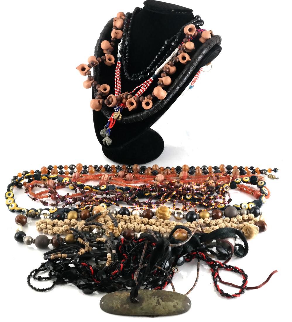 Lot Glass Porcelain African Beads (1 of 4)