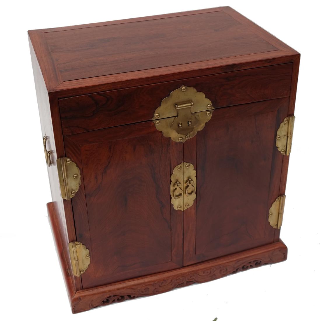 Modern Asian-Style Table Stand (1 of 6)