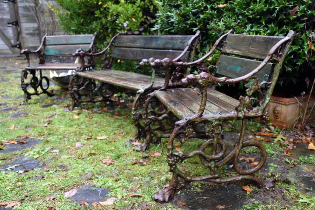 Antique Garden Suite - Dogs & Snakes (1 of 5)