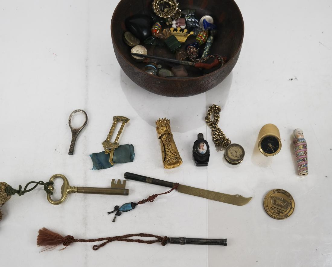 Mixed Lot of Silver, Brass & Glass Items (1 of 7)