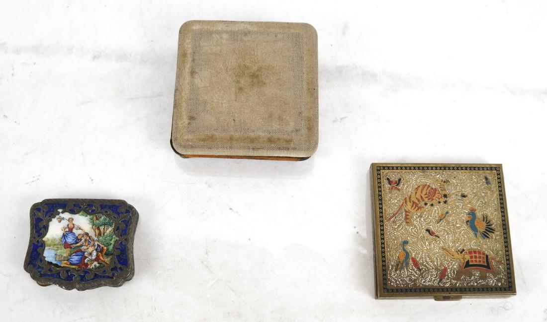 2 Antique Compacts & Pocket Magnifier (1 of 8)