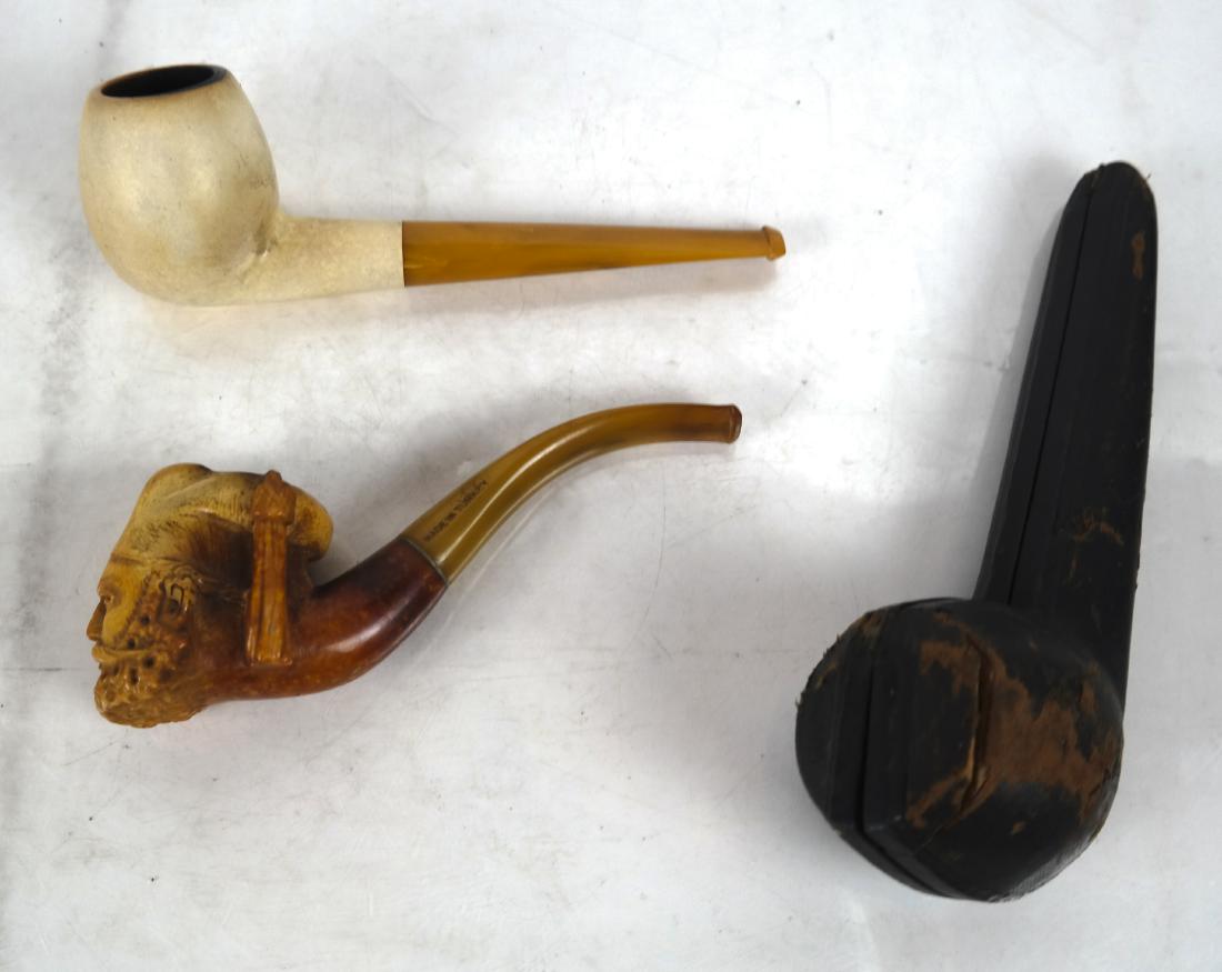 2 Meerschaum Pipes, One in Leather Case (1 of 5)