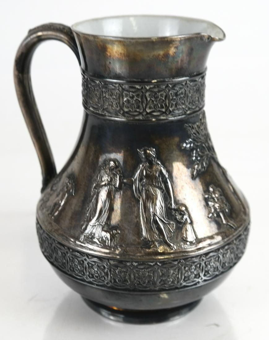 Wedgwood English Mercury-Style Creamer (1 of 8)