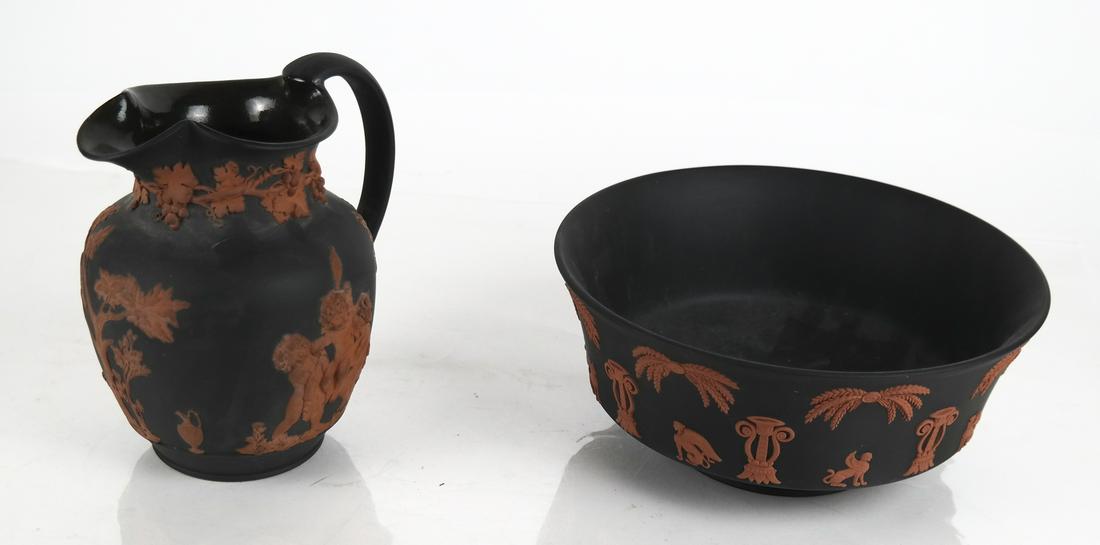 Two Wedgwood Jasperware Porcelain Vessels (1 of 8)