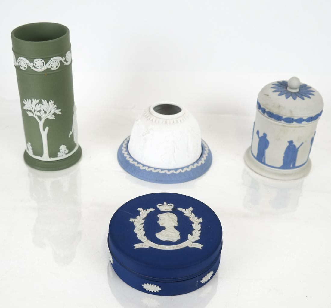 Four Wedgwood Jasperware Items (1 of 13)