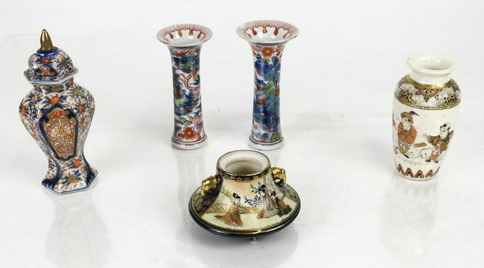 Five Asian Gilt and Enamel Porcelain Items (1 of 11)