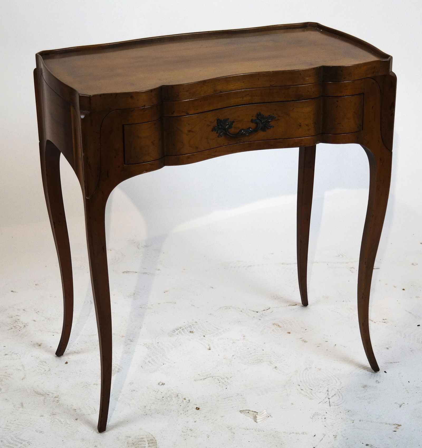 French Louis XV-Style Dressing Table by BAKER (1 of 8)