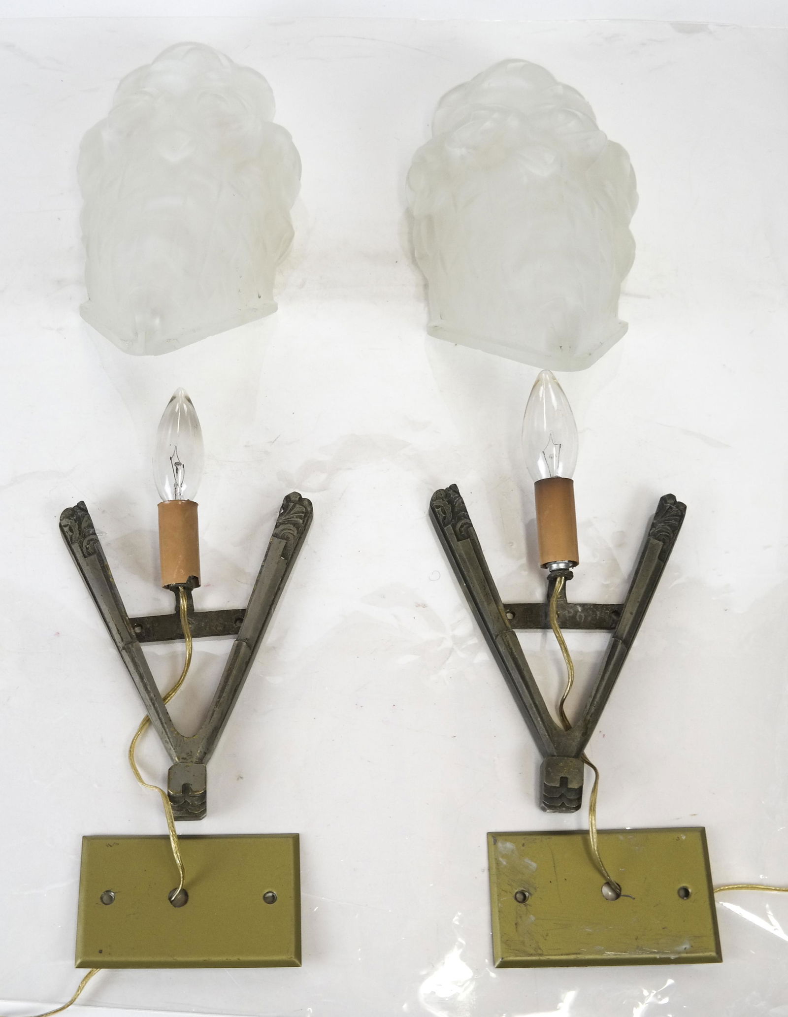Pair of Art Deco Frosted Glass Wall Sconces (1 of 4)