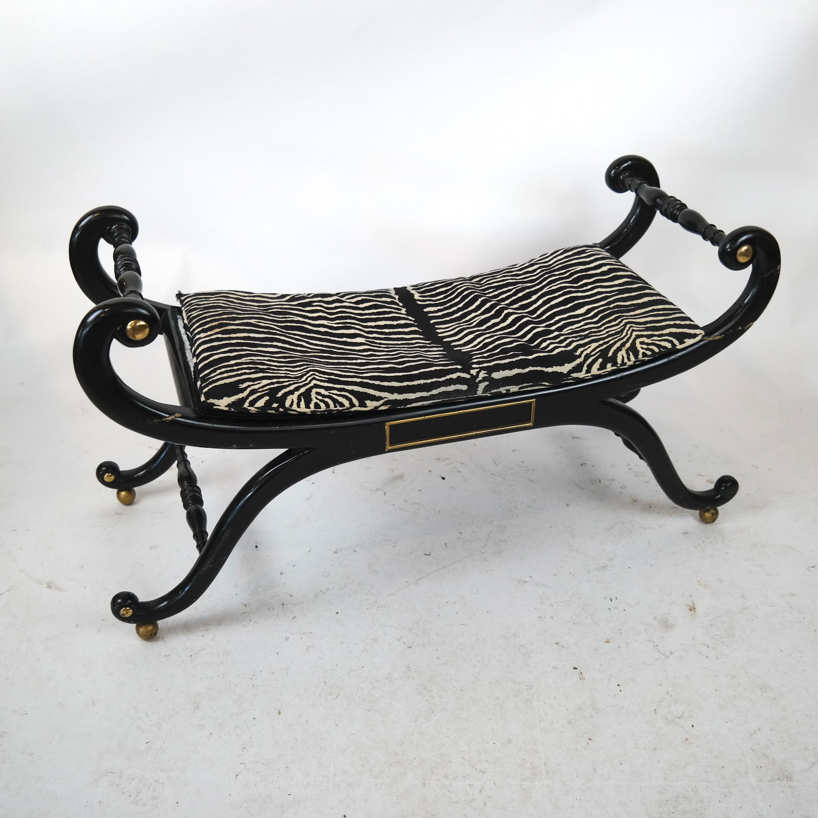 Baker, USA Regency Style Window Bench (1 of 7)