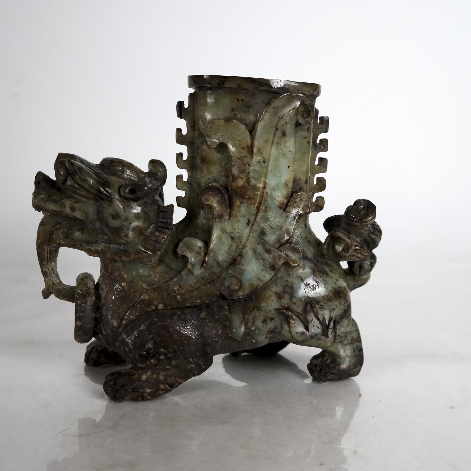 Chinese Jade Foo Lion Vase (1 of 8)