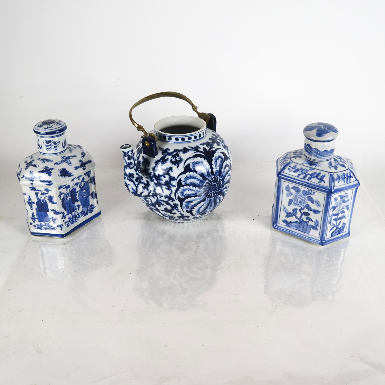 Chinese Ceramic Teapot and Pair Jars (1 of 12)