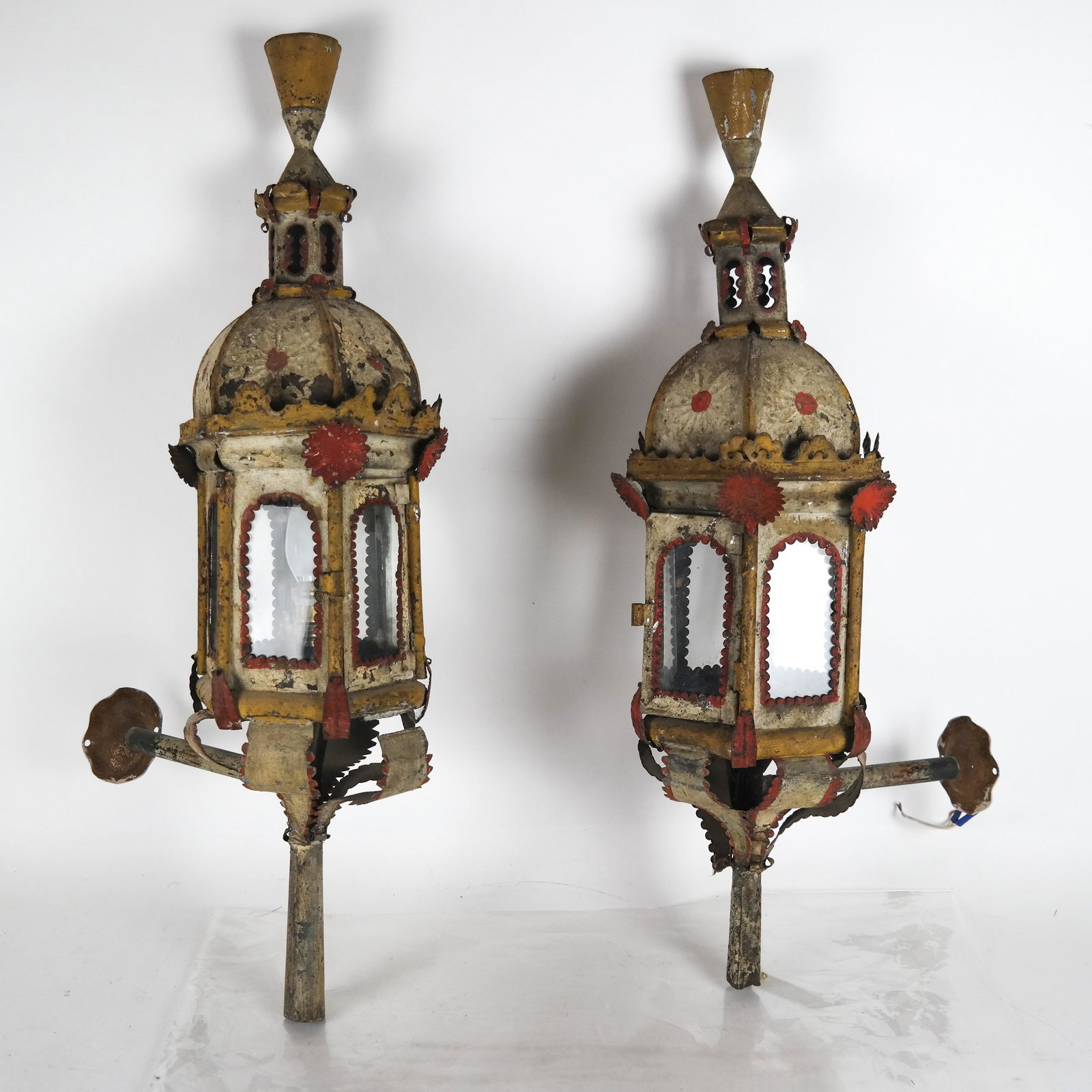 19th Century Venetian Tole Coach Lanterns (1 of 6)