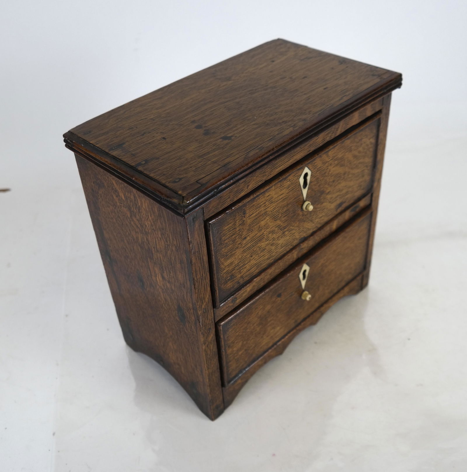 Antique English Salesman's Sample Oak Chest (1 of 6)
