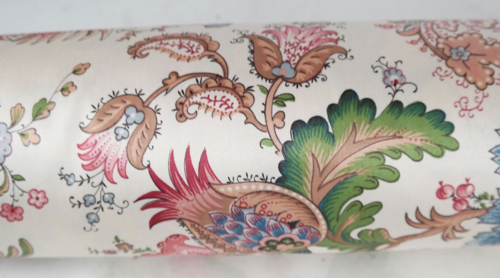 35-Yd Bolt of Glazed Cotton Floral Printed Chintz (1 of 4)