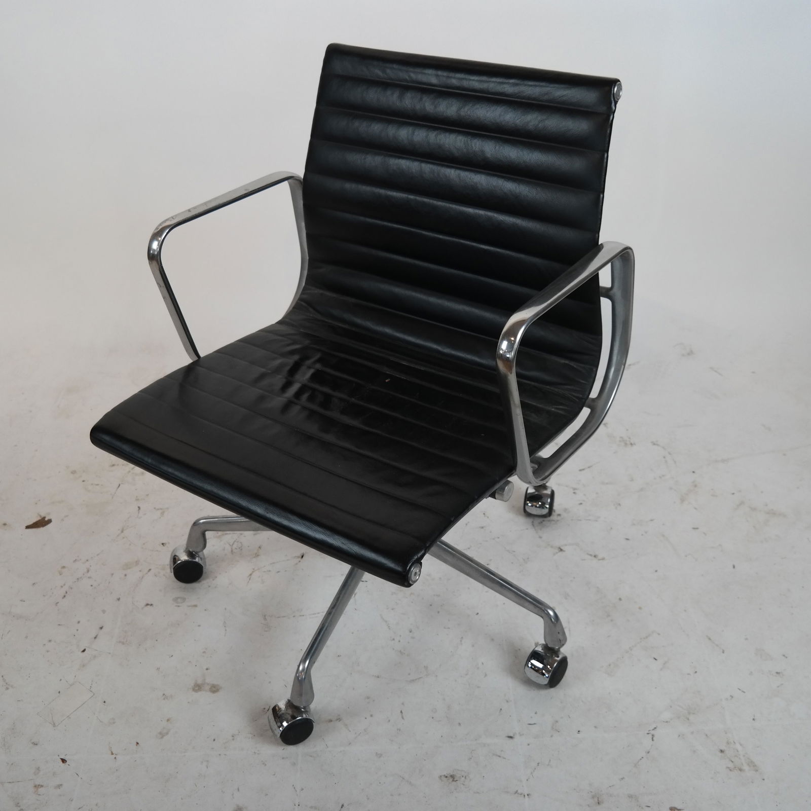 Herman Miller-Style Desk Chair (1 of 6)