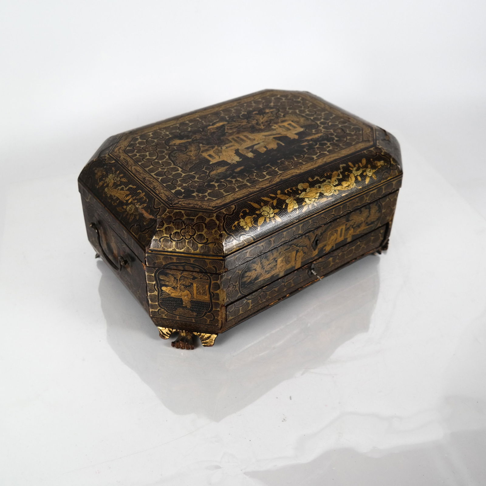 Chinese Export Gilt Writing Box (1 of 8)
