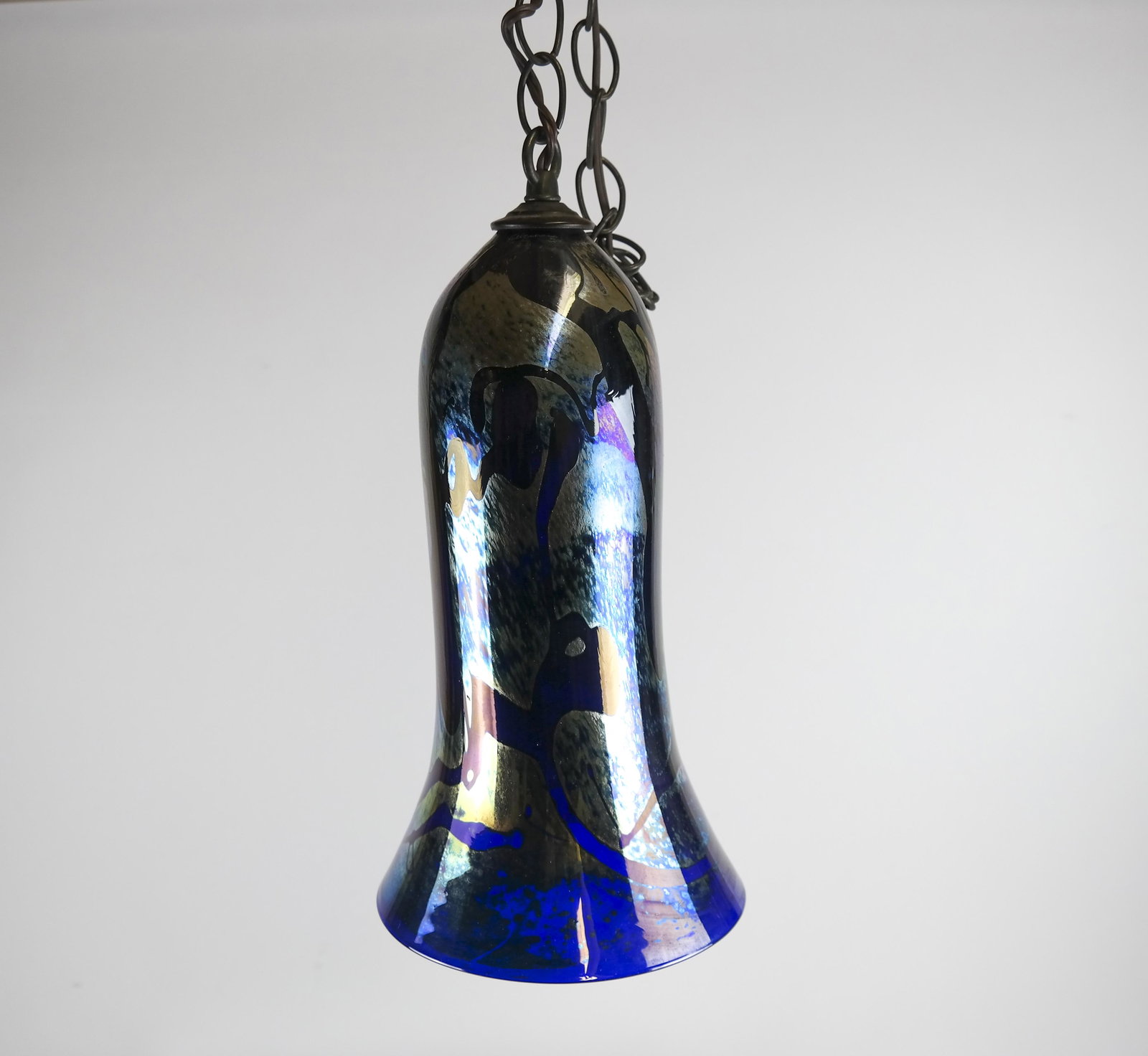 Art Glass Tulip Pendant Light: Art glass tulip pendant light. [13 x 6 1/2 (dia) inches].