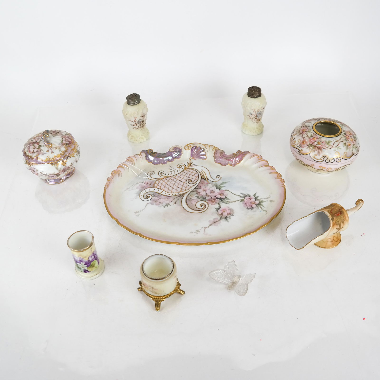 17 Pcs. Vanity Items: Glassware, Vessels (1 of 11)