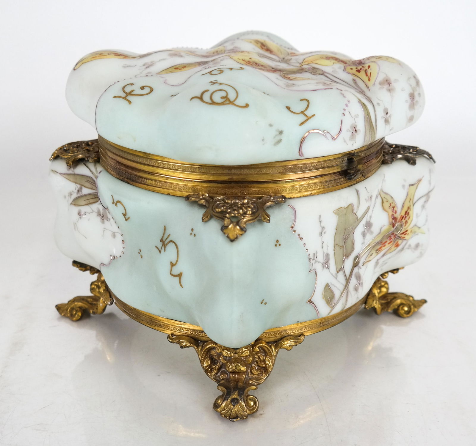 Wavecrest Footed Hinged Box (1 of 8)