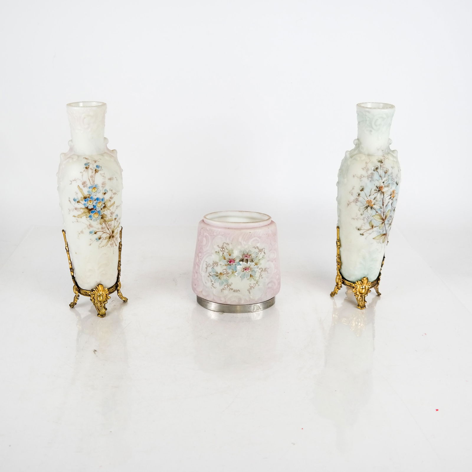 Three Wavecrest Art Glass Vases (1 of 7)