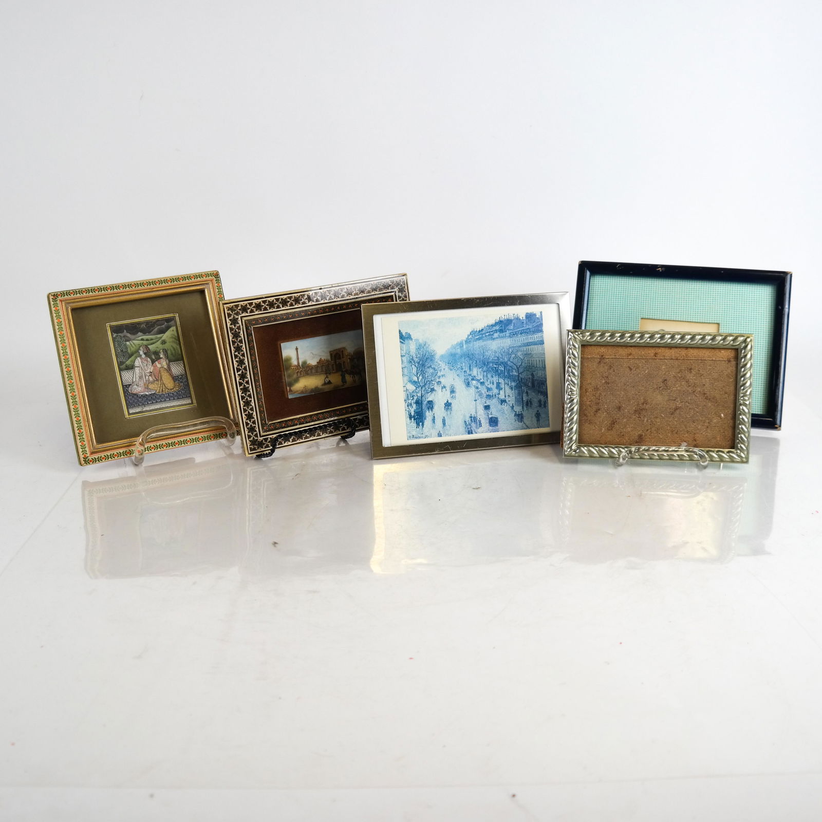 Fifteen Assorted Photo Frames (1 of 10)