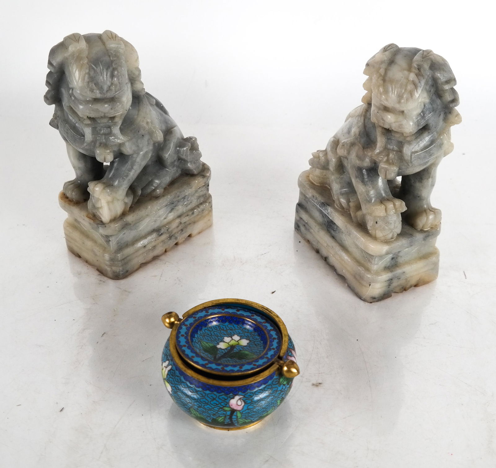 Asian Group: Hardstone Bookends, Cloisonne Ashtray (1 of 9)