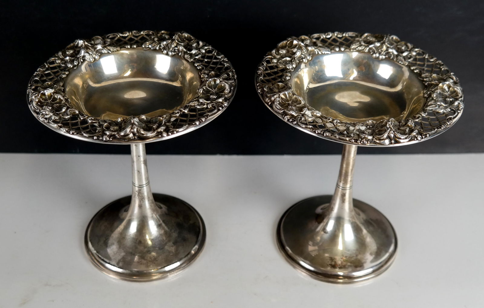Pair of Whiting Sterling Silver Tazzas (1 of 7)