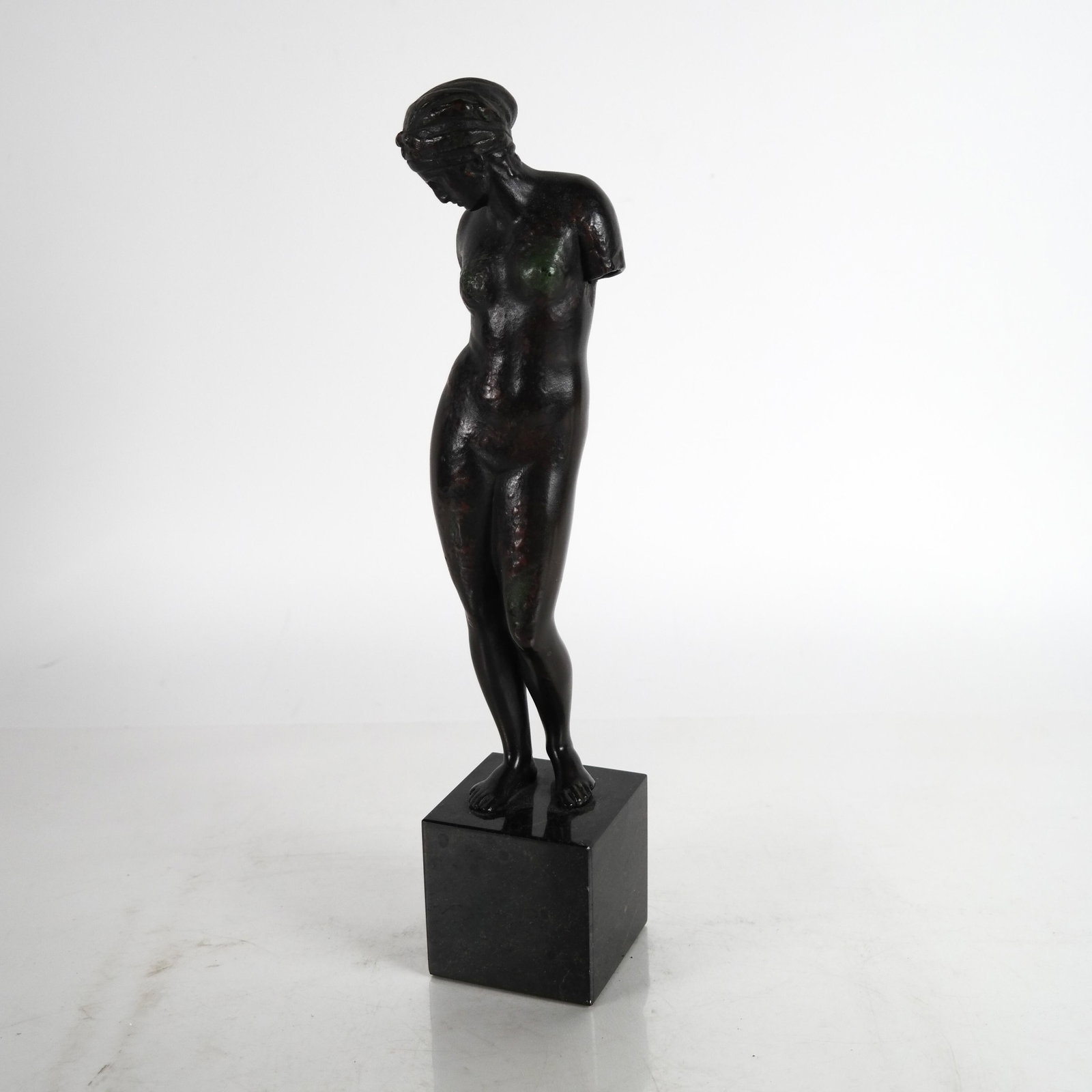 Sculpture - Venus de Milo Nude: Sculpture of Venus de Milo, nude. [12 x 2 1/2 x 2 1/2 (base) inches].