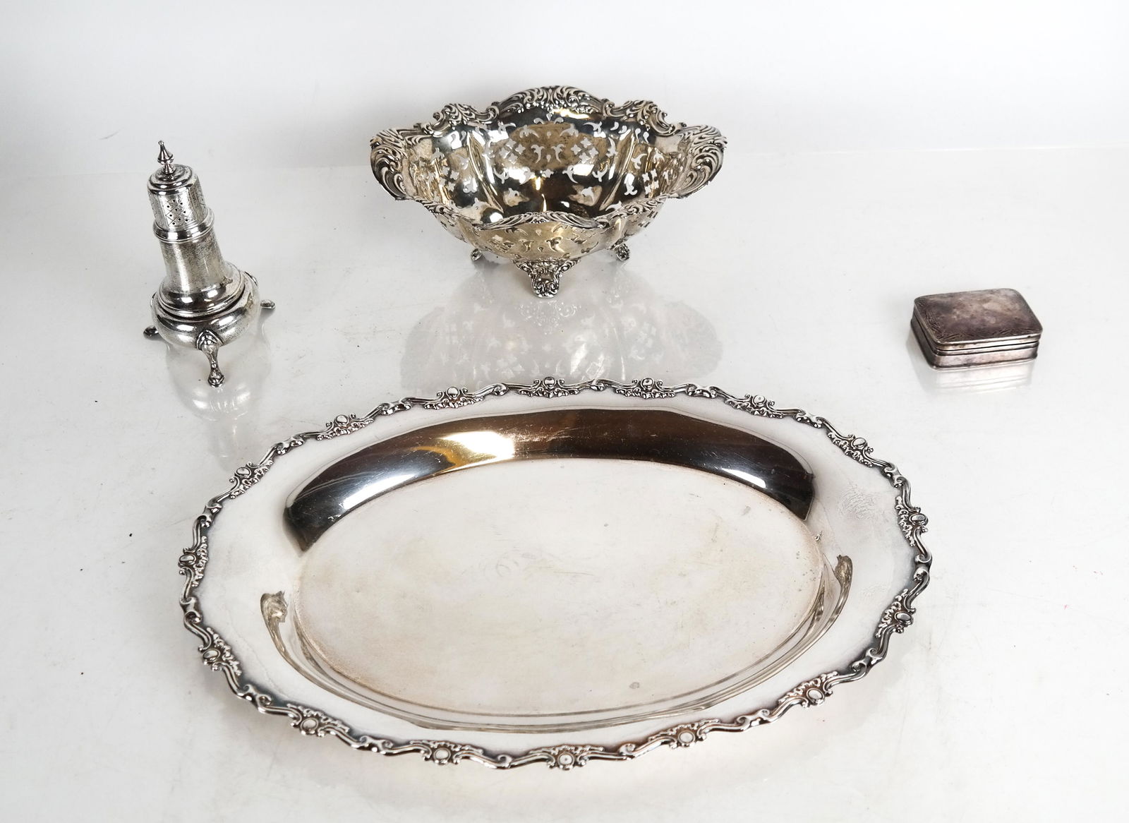 Sterling Silver Tray, Bowl, Pill Box & Caster (1 of 8)