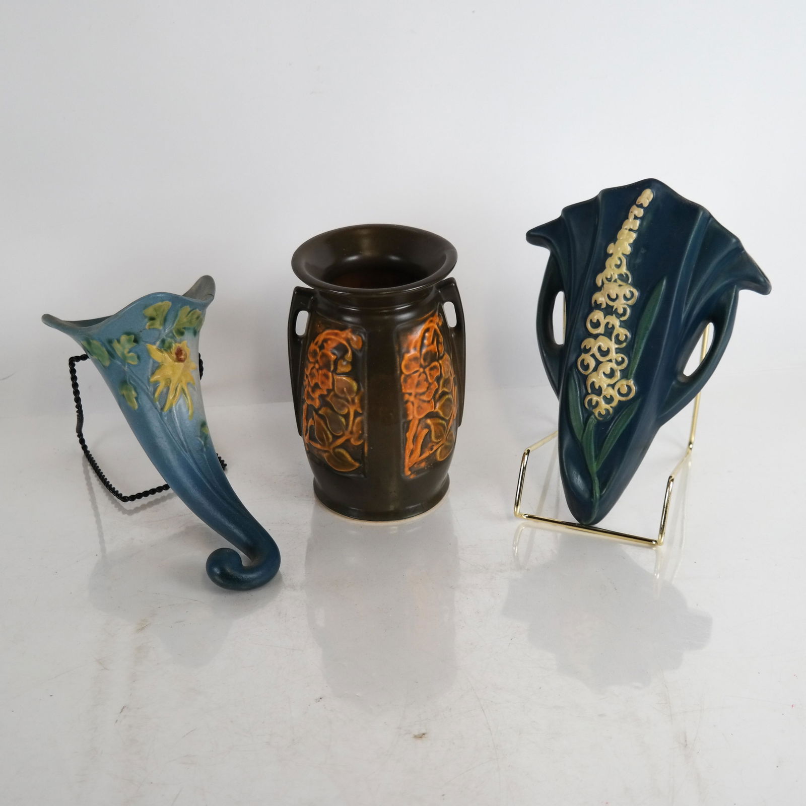 (3) Roseville USA/Roseville-Style Pottery Items (1 of 11)