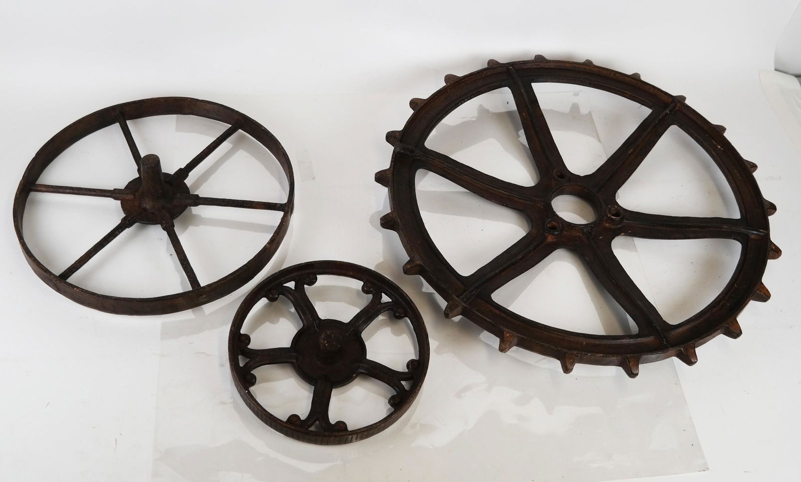 Three Wheel Gear-Style Objects (1 of 6)