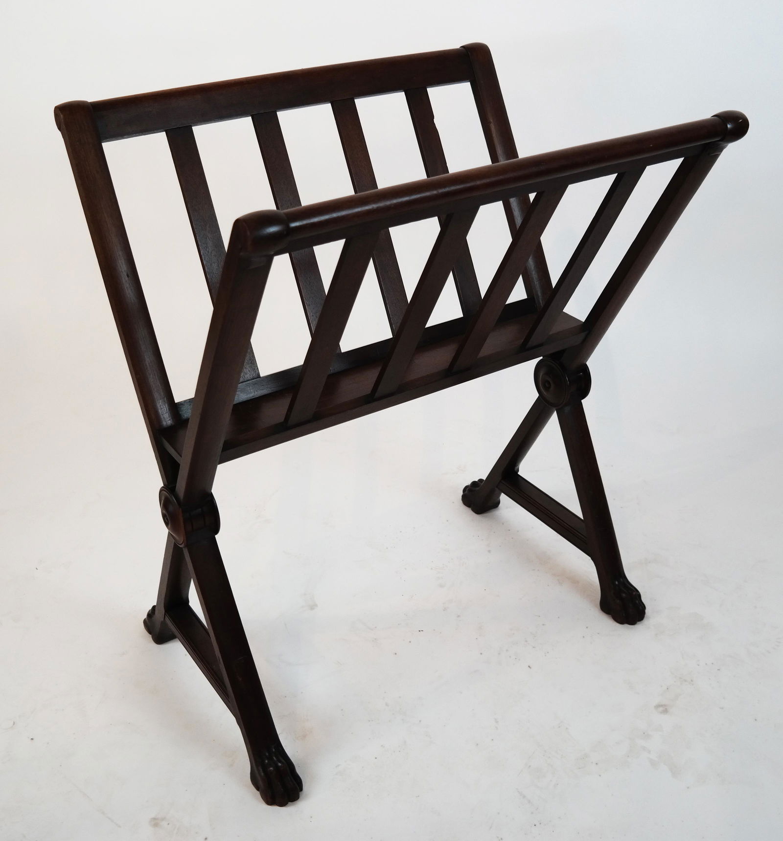 Georgian-Style Folio Stand (1 of 6)