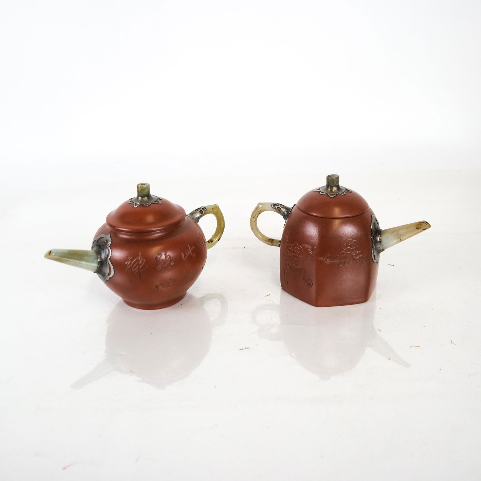 Two Chinese Yixing Teapots (1 of 9)