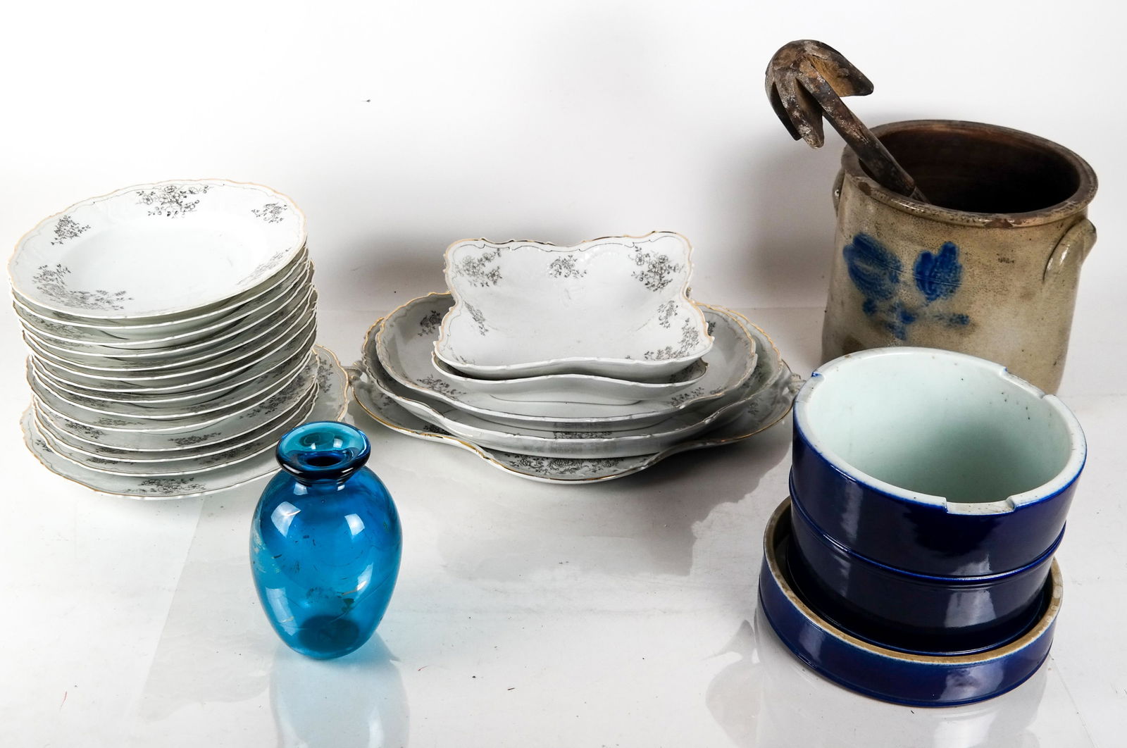 Group of 23 Pieces: Art Glass, Porcelain, Other (1 of 13)