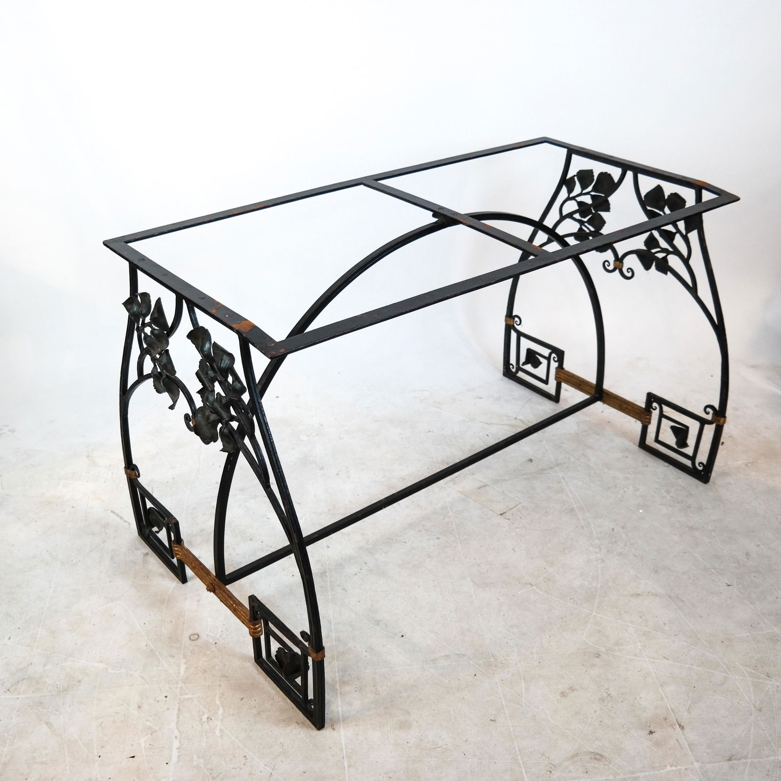 Aesthetic Iron Table, Frame Only (1 of 5)