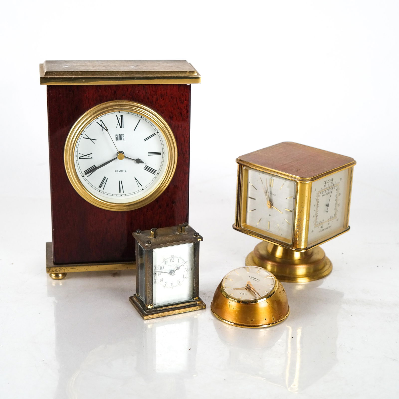 Four Modern Desk Clocks (1 of 15)