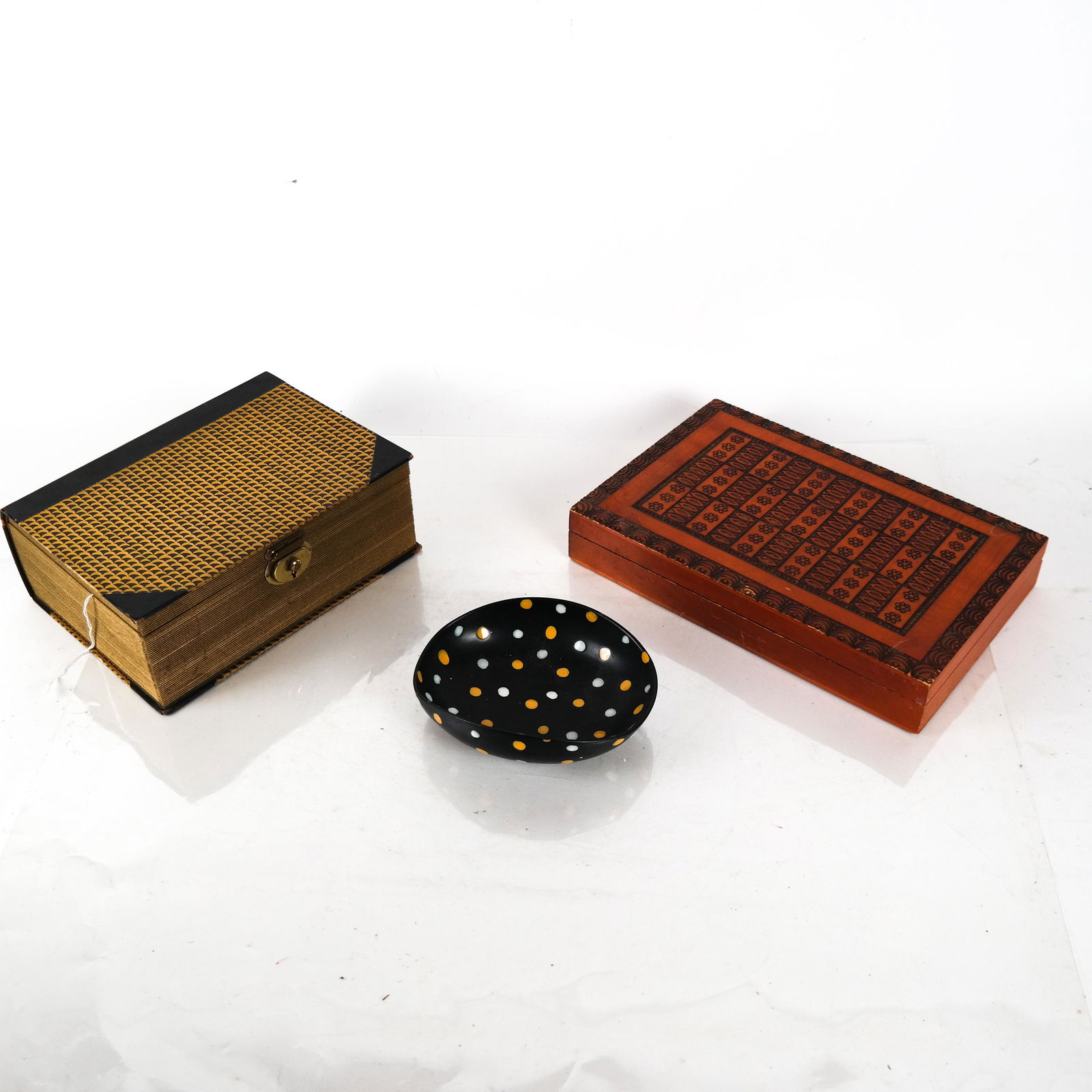 Two Boxes and a Porcelain Dish (1 of 7)