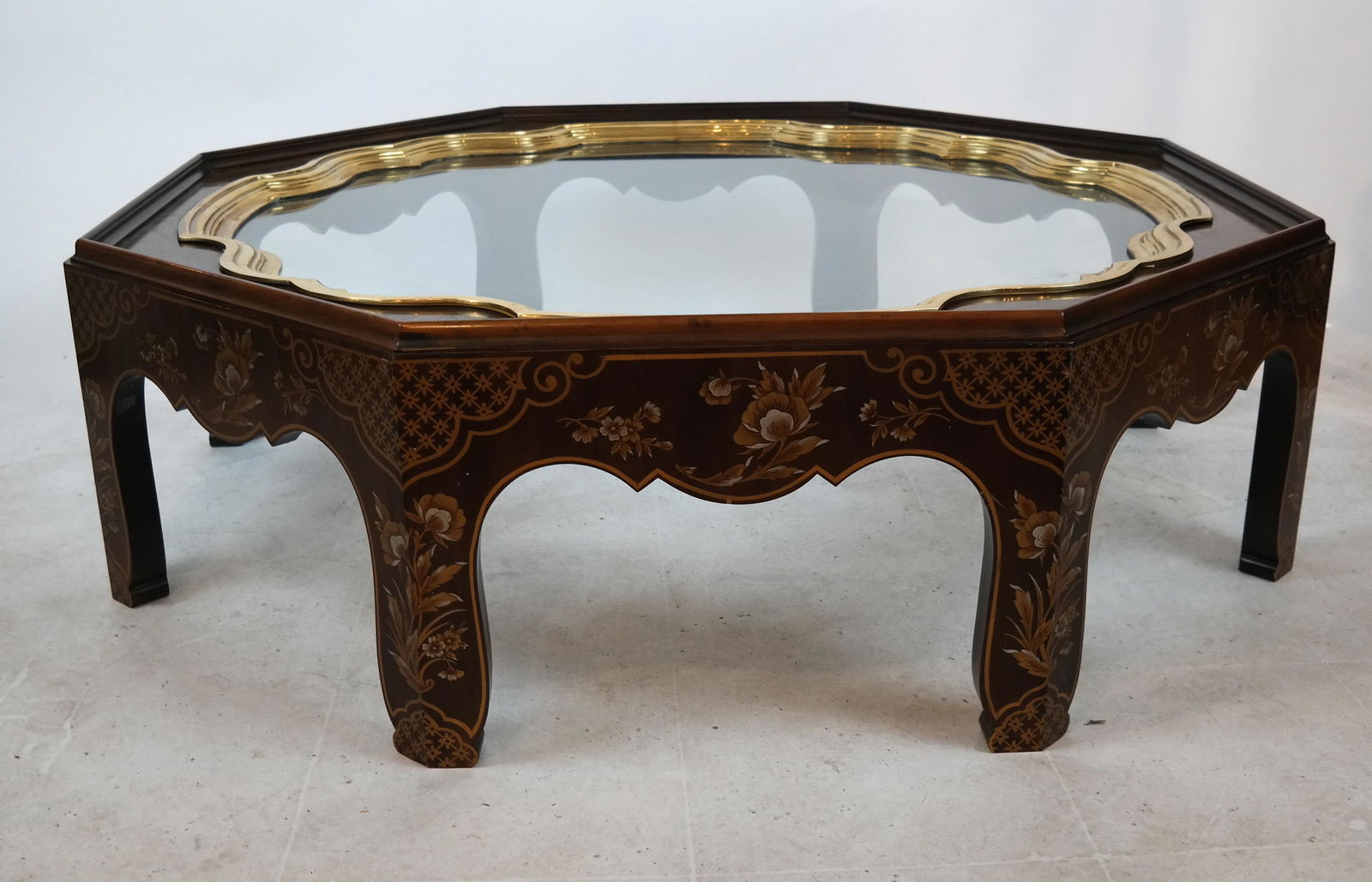 Scallop Octagonal Table by Baker (1 of 7)