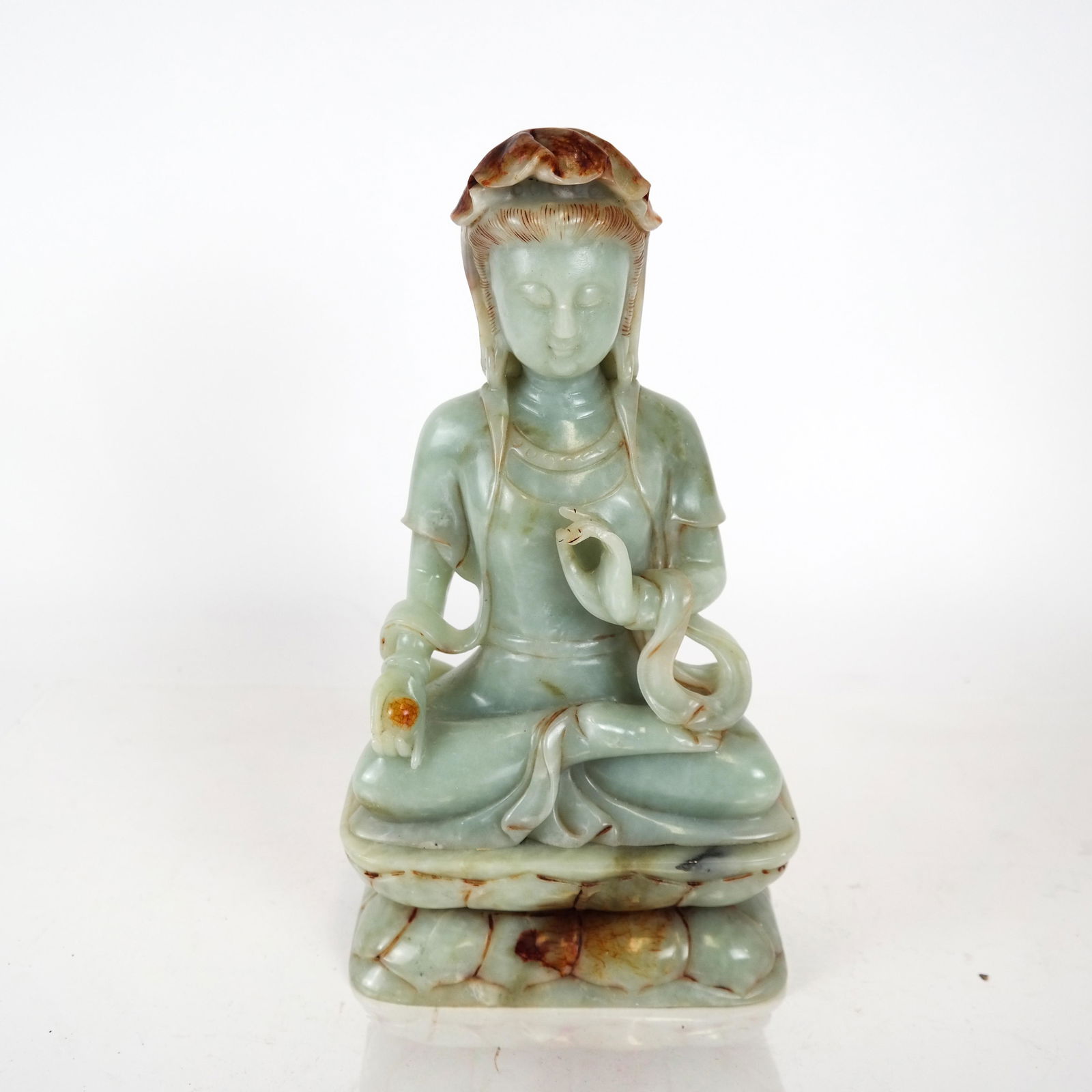 Chinese Jade Seated Guanyin Statue (1 of 8)