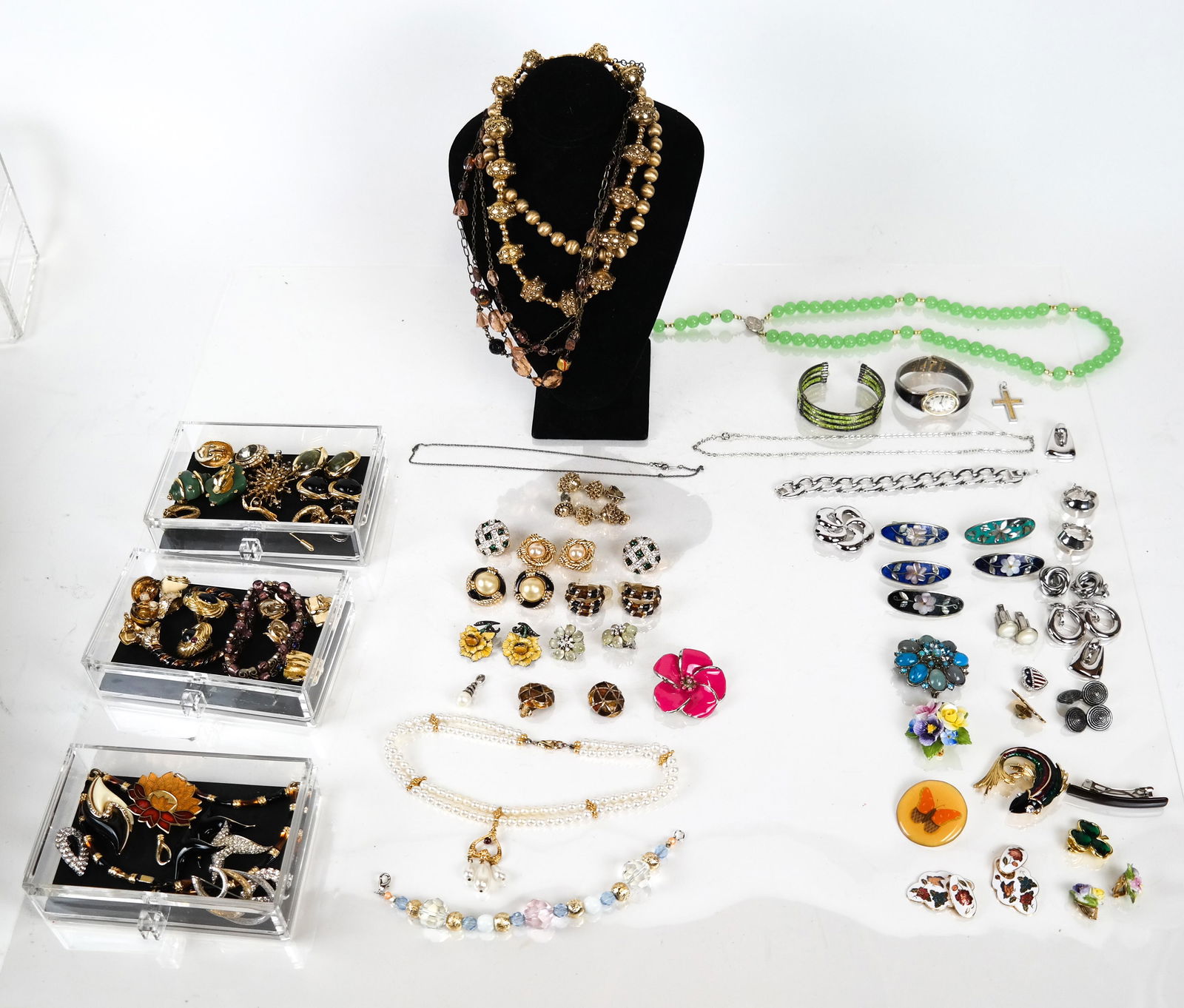 Costume Lot: Bouchere, KJL, Dior, Yves St. Laurent, +: Fine collection of costume jewelry, including Carolee, Mog, Monet, Stanner, Diva, Panetta, Bouchere, Dior, Jomaz, Ciner, Yves St. Laurent.
