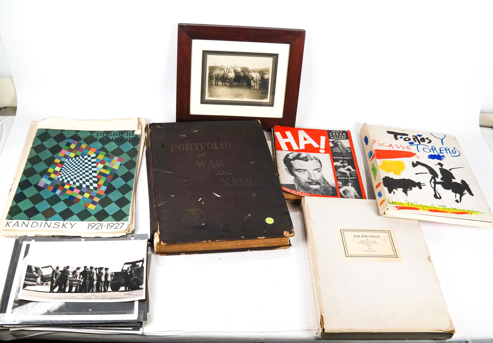 Pop Art, Art, War - Books (1 of 8)