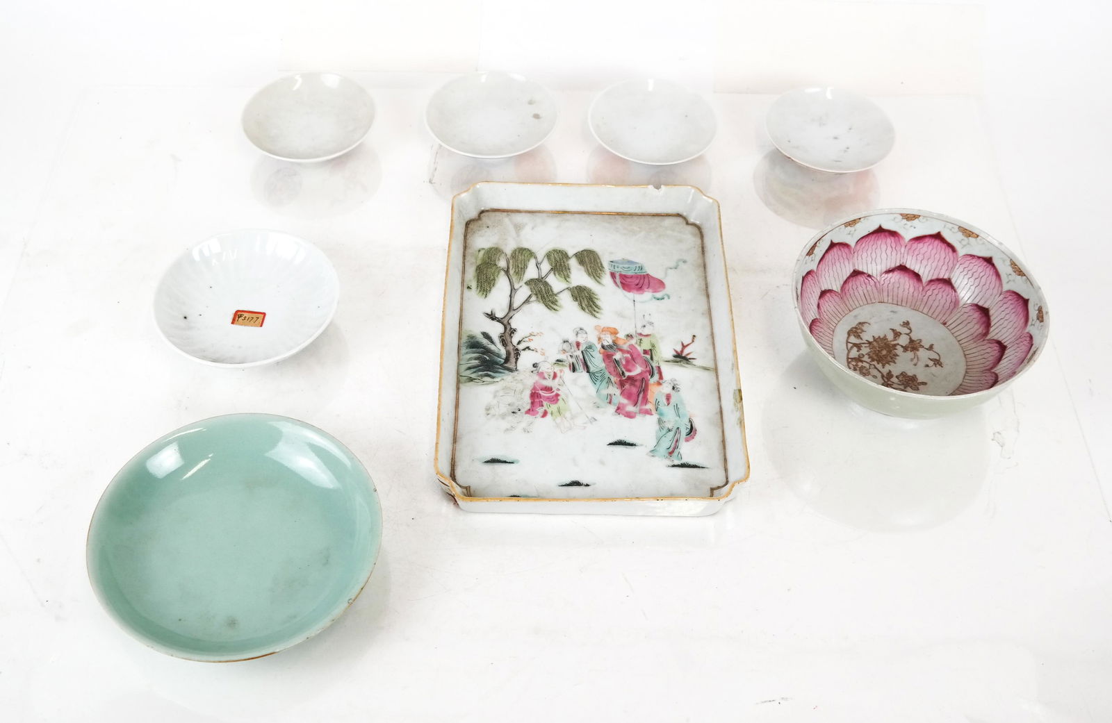 8 Chinese Porcelain Objects (1 of 7)