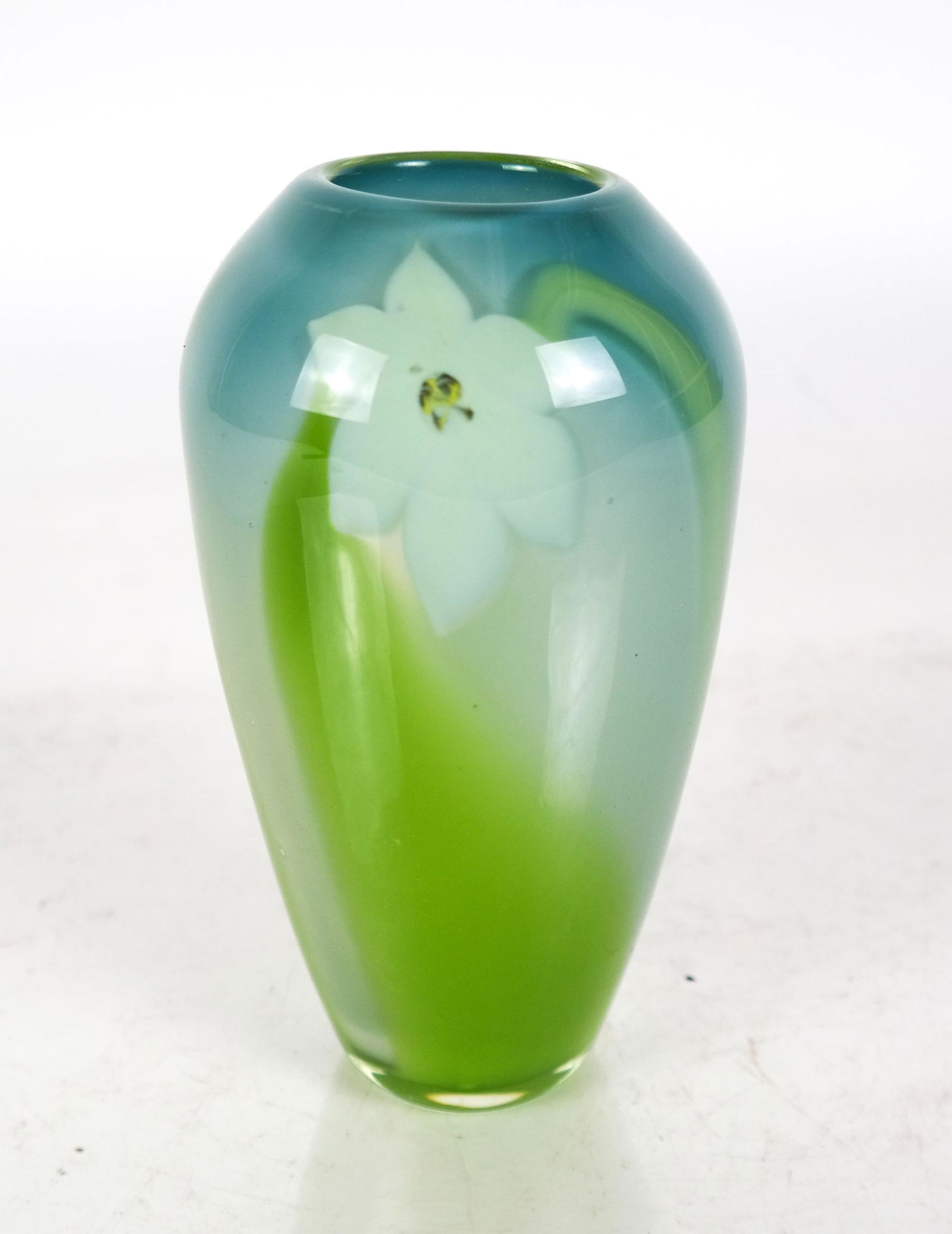 Signed Art Glass Vase Mar 07, 2020 Roland NY in NY