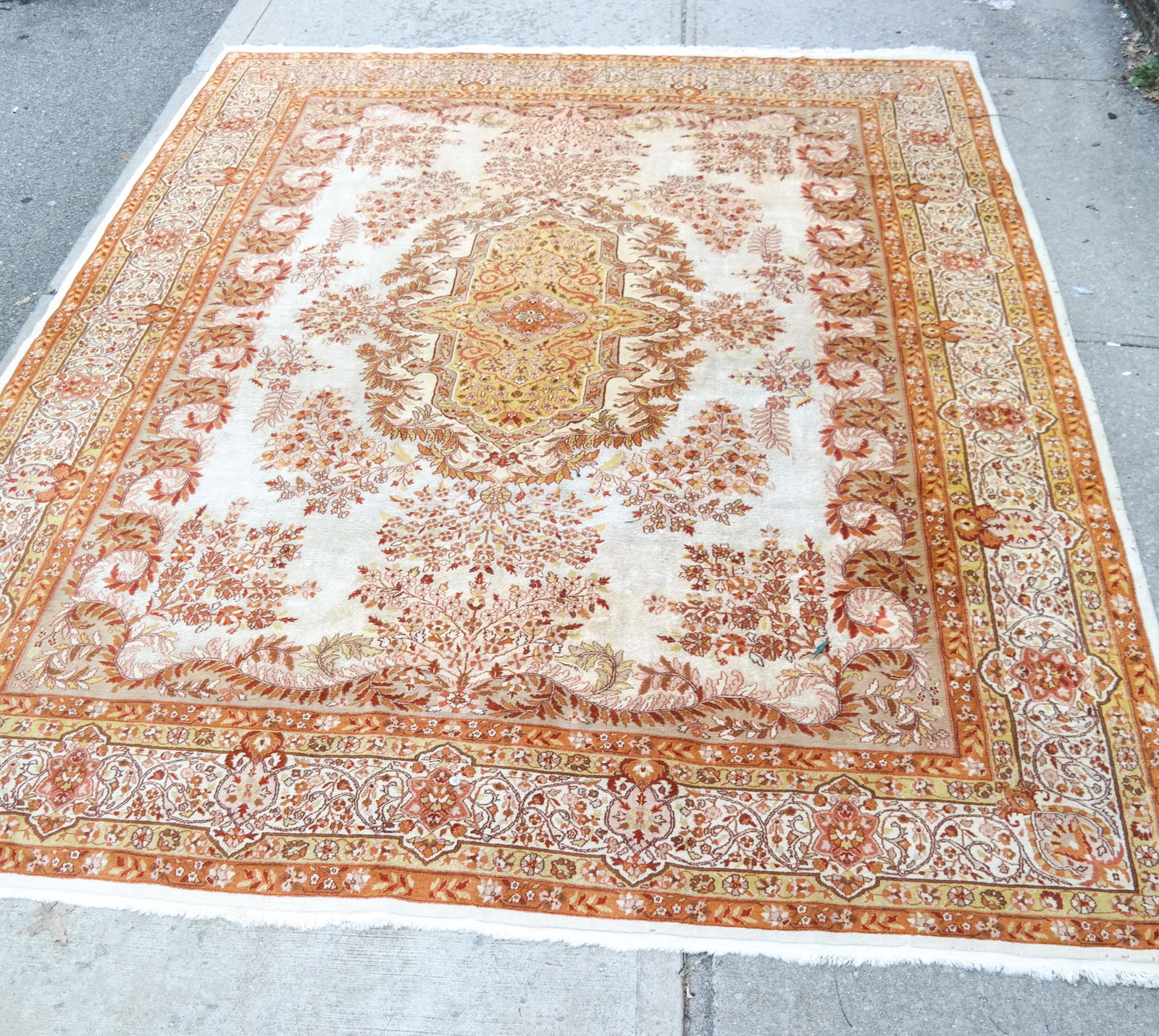 Heriz-Style Amber Yellow Rug (1 of 7)
