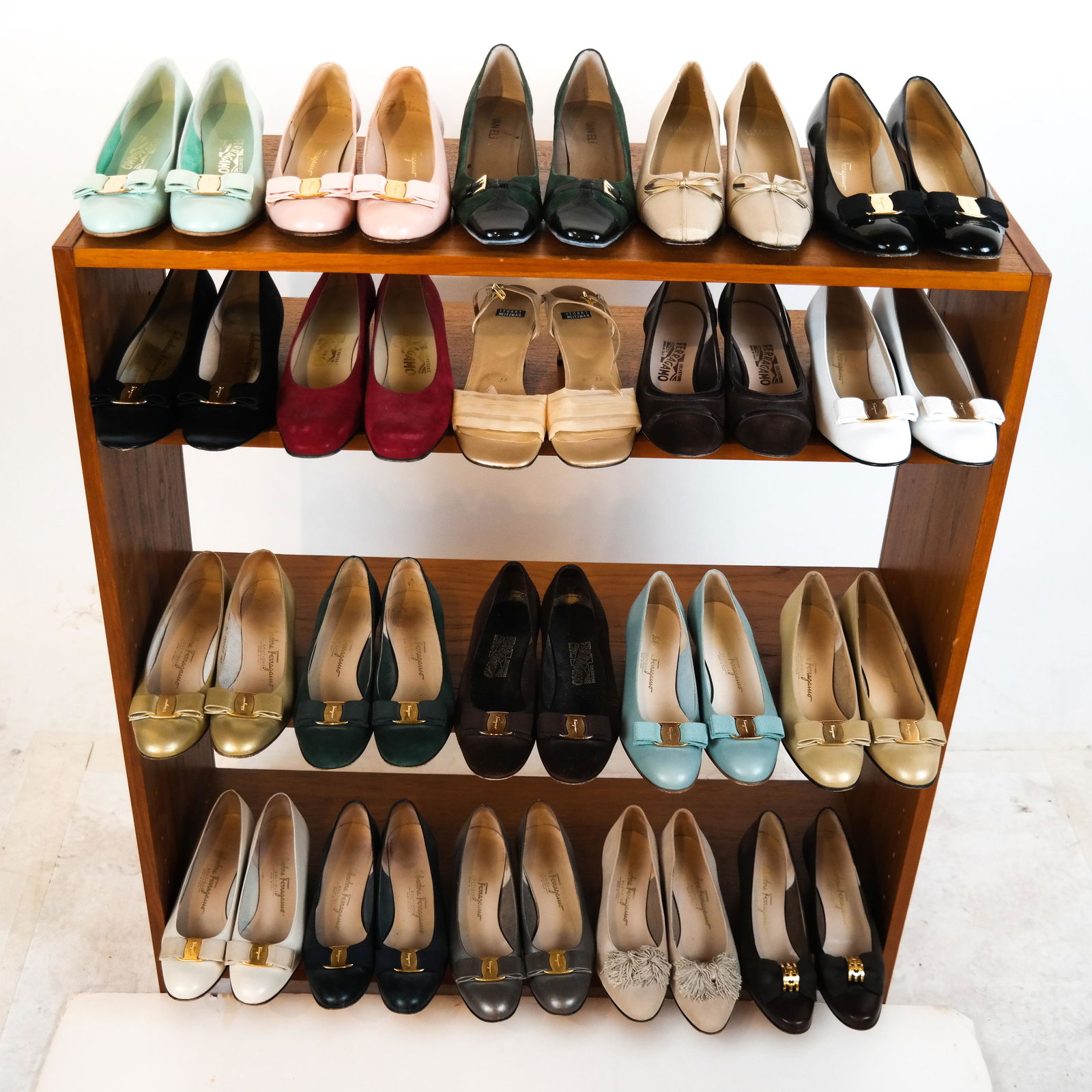 Lot of Ladies Shoes, Size 8, Ferragamo, Weitzman (1 of 10)