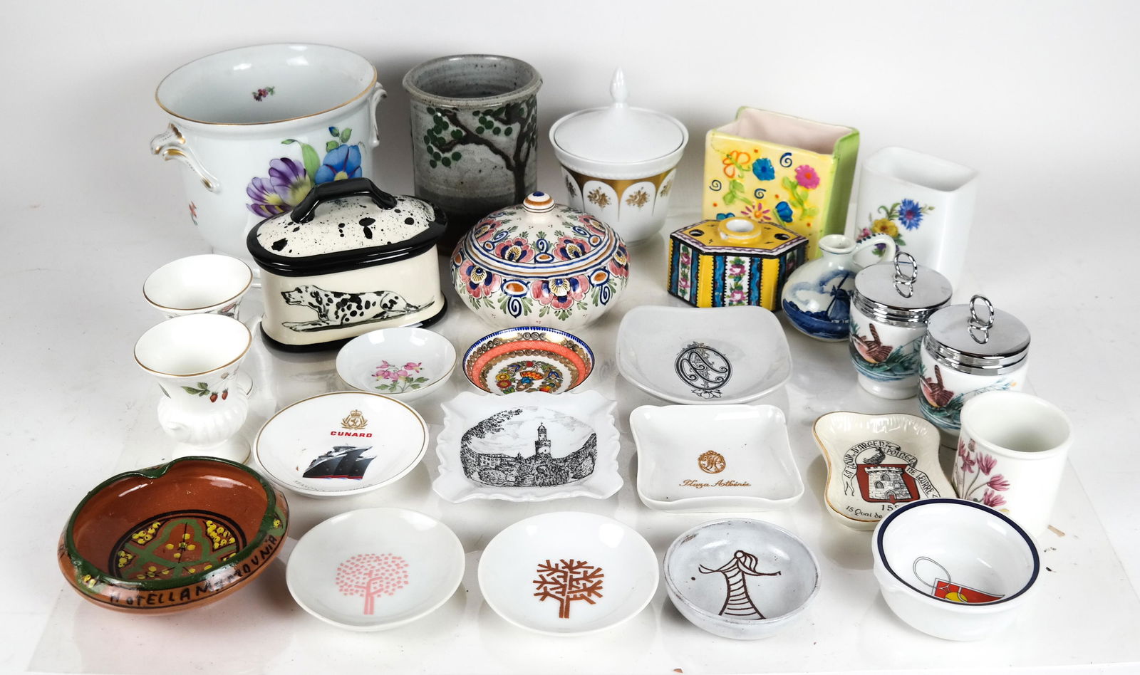 23-Piece Group of Decorated Porcelain (1 of 14)
